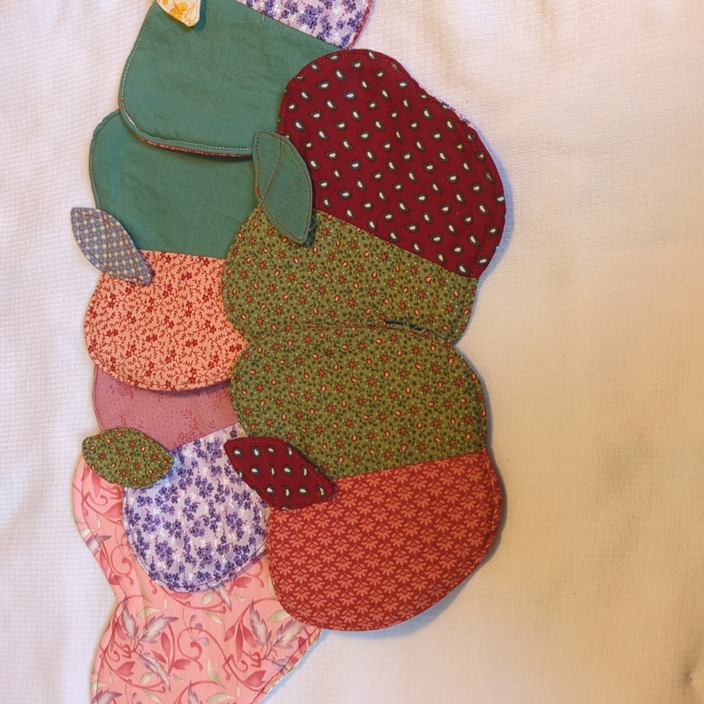 Hand Crafted Mug Coasters Set of 6 (5 Apples 1 Heart) Cute! - Picture 5 of 6